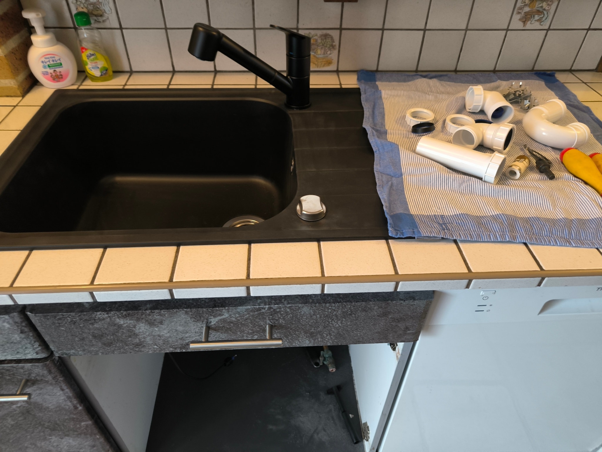 Dépannage plomberie et électricité avec intervention sur évier